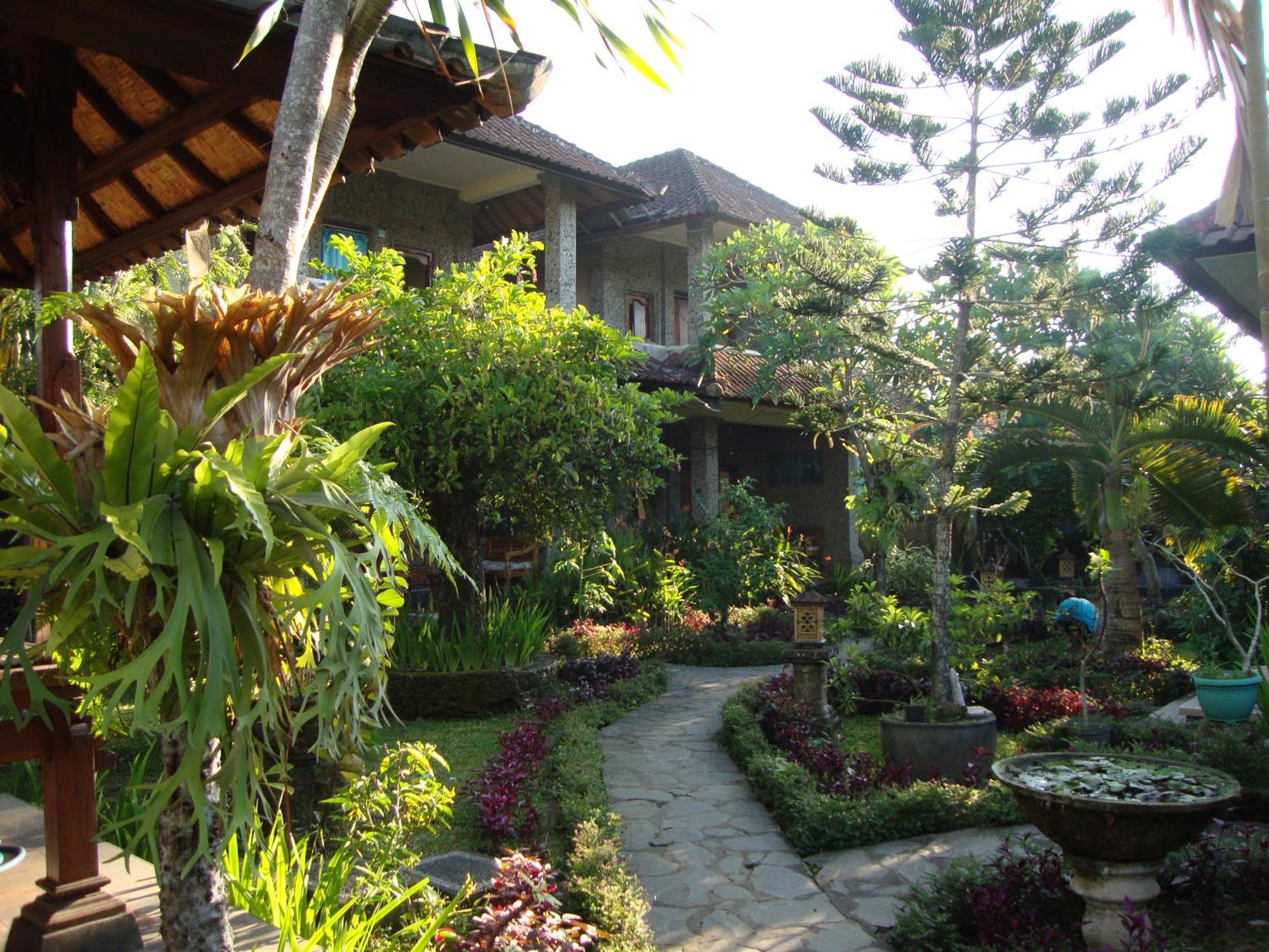 Gusti Home Stay Ubud Zimmer foto