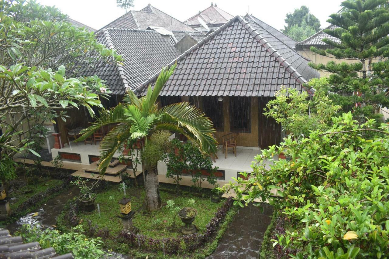 Gusti Home Stay Ubud Exterior foto